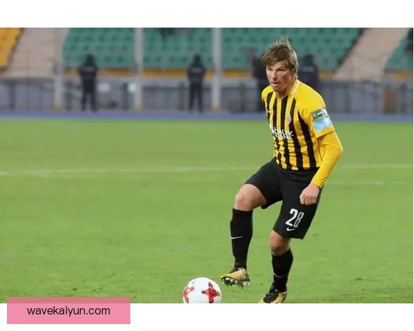 英超拉亚近期表现稳健，成为球队后防线的新核心人物